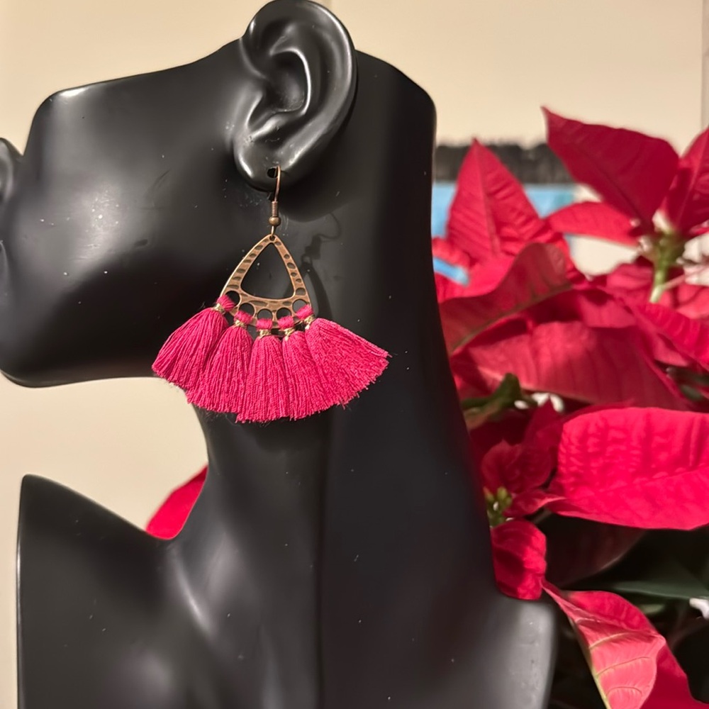 Beautiful pink earrings just for you.